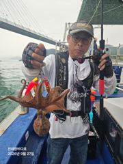 [진해] 오늘도 묵직하게 올라오는 굵직굵직 돌문어 찐한 손맛~! 계속해서…