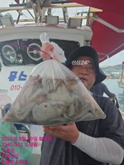 녹동몬스터호 29일 큰 놈만 잡는^^ 문어 조황.