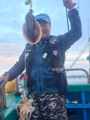 10/20 군산낚시터미널 엄지척호 쭈,갑 12분 조황