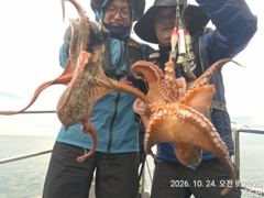 24일, 군산 덩치급 왕문어~문어가 좋다~ ~오늘도 나오네요~실시간~매일출조~군산낚시프라자 임마누엘호