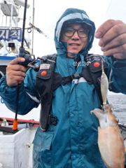 24일 군산 낚시터미널 엄지척호 쭈꾸미·갑오징어 사이즈좋은~~ 망태기 조황입니다!